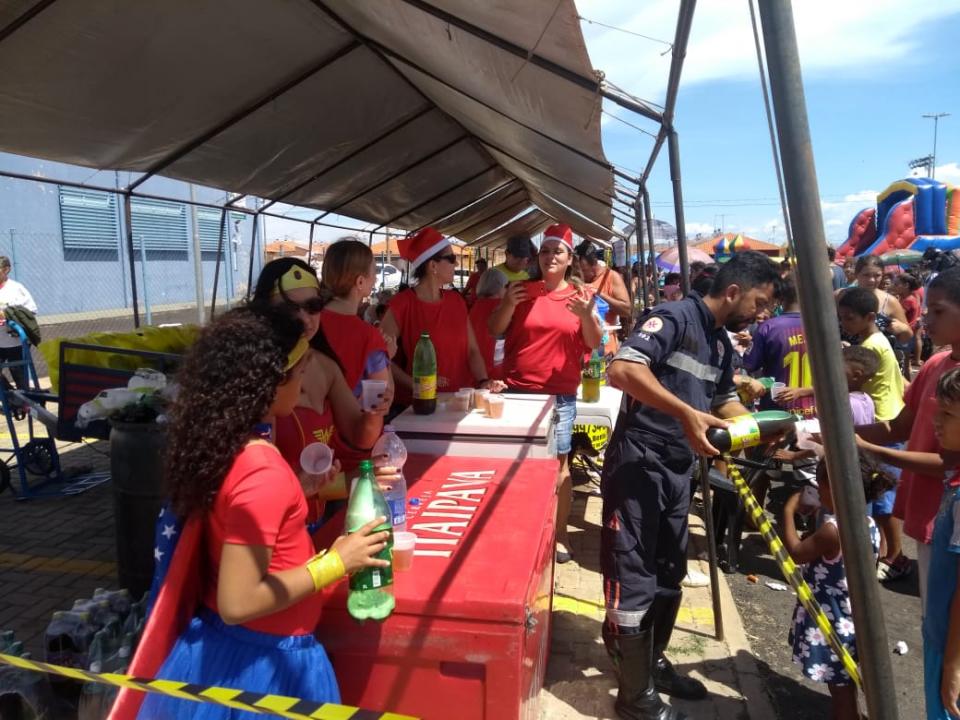 Foto 11 de 17 — Campanha do Grupo 'Por Mais Sorrisos' busca doações para realizar festa para crianças de Araraquara